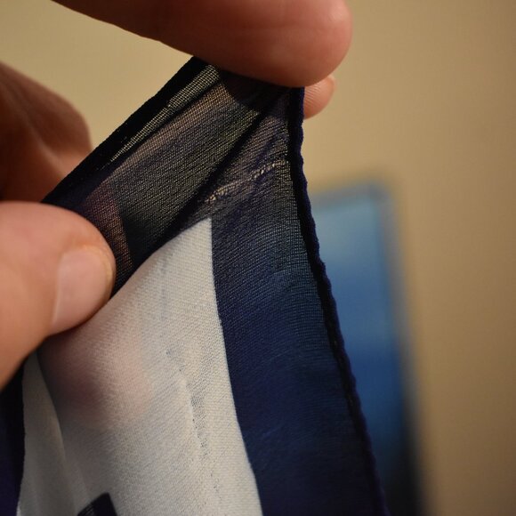 VTG VINTAGE LV RETRO scarf. No tags AT ALL / BUYER DAMAGED ITEM AS IS CONDITION - Picture 6 of 14